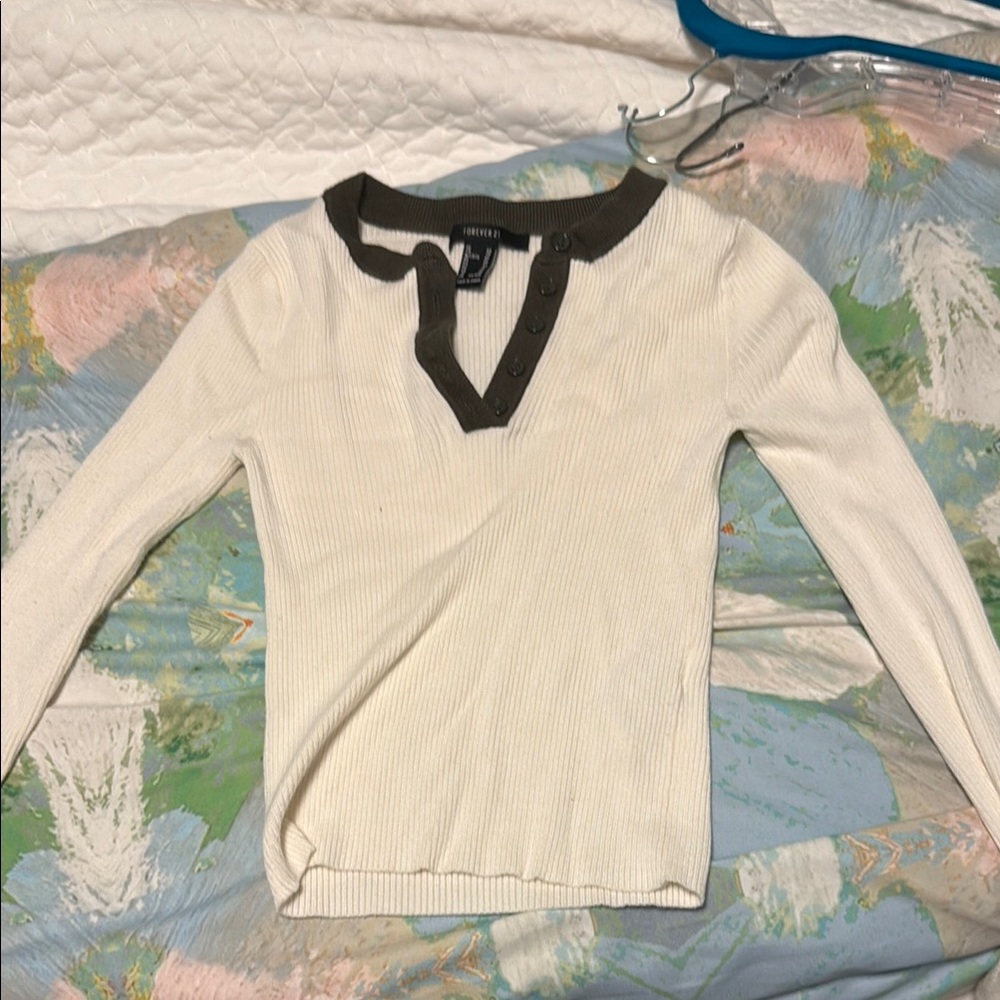 Forever 21 Cream Ribbed Top with Black Collar